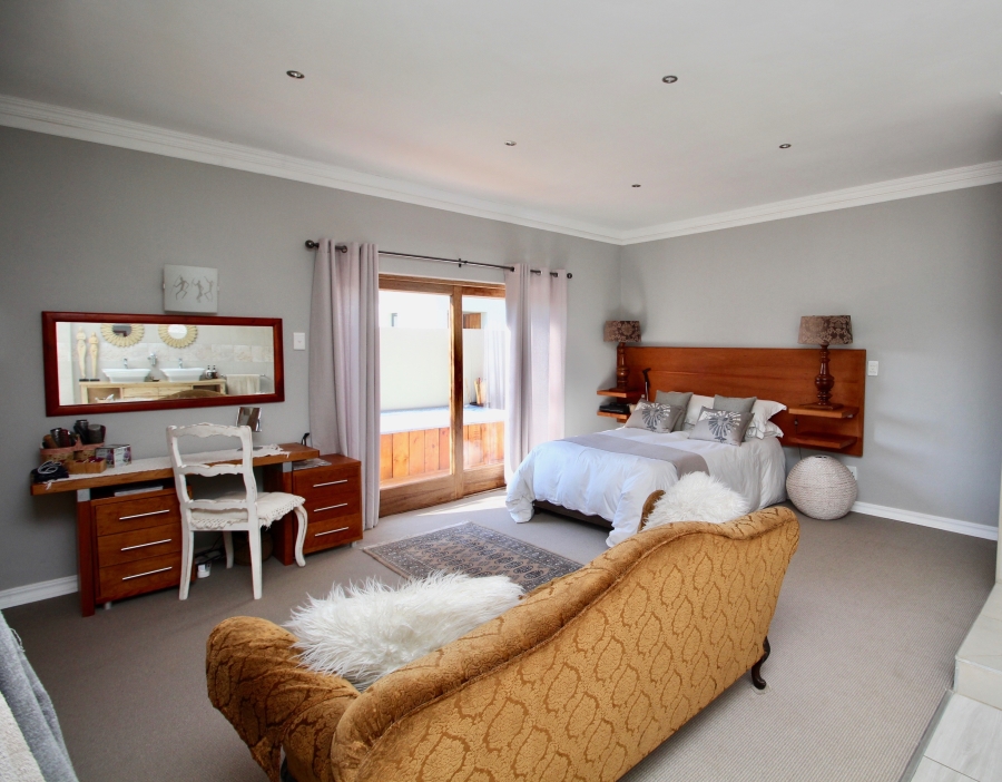 To Let 4 Bedroom Property for Rent in The Meadows Gauteng