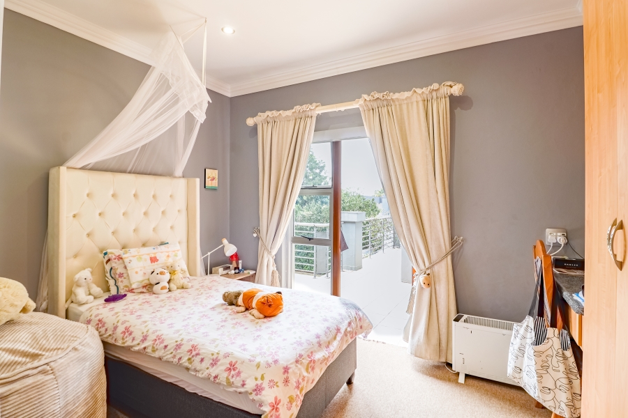 To Let 4 Bedroom Property for Rent in Silver Lakes Golf Estate Gauteng