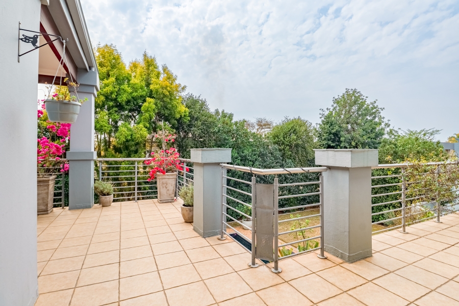 To Let 4 Bedroom Property for Rent in Silver Lakes Golf Estate Gauteng