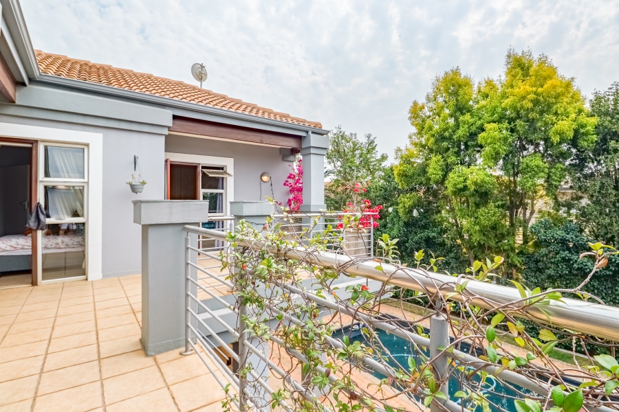 To Let 4 Bedroom Property for Rent in Silver Lakes Golf Estate Gauteng