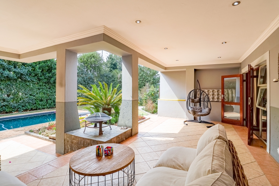 To Let 4 Bedroom Property for Rent in Silver Lakes Golf Estate Gauteng