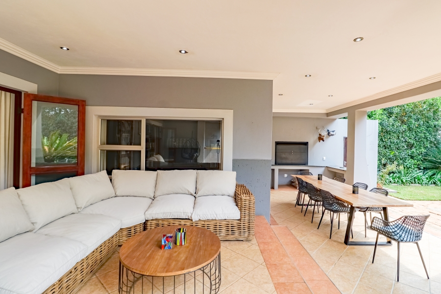 To Let 4 Bedroom Property for Rent in Silver Lakes Golf Estate Gauteng