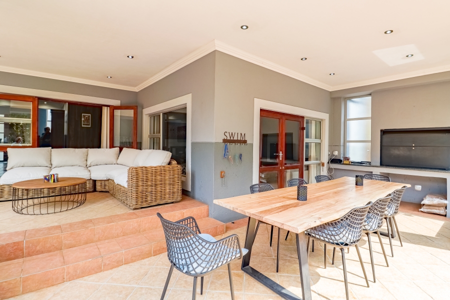 To Let 4 Bedroom Property for Rent in Silver Lakes Golf Estate Gauteng