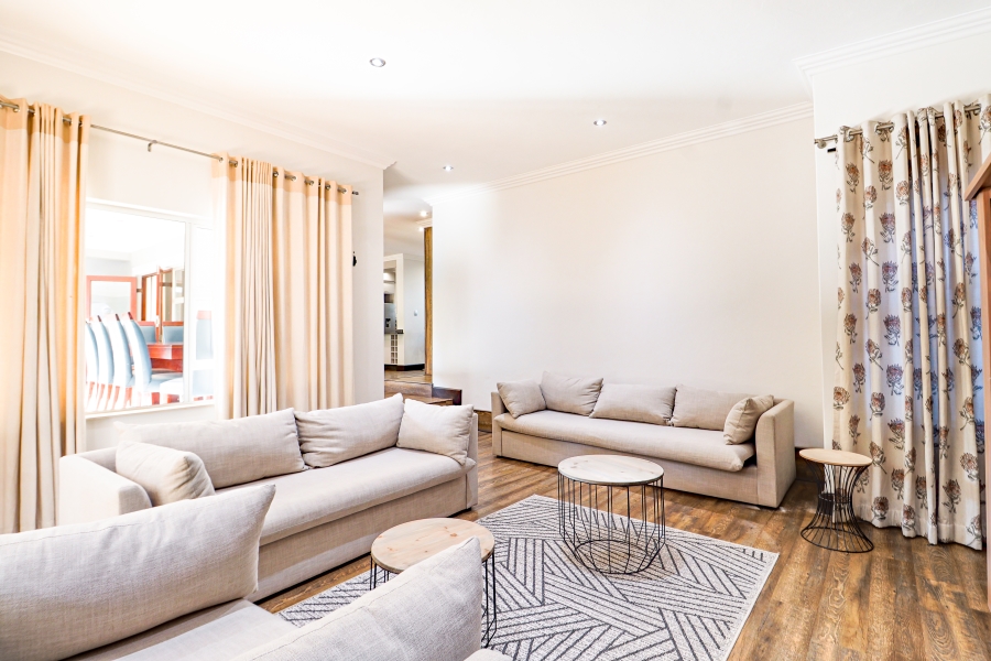 To Let 4 Bedroom Property for Rent in Silver Lakes Golf Estate Gauteng