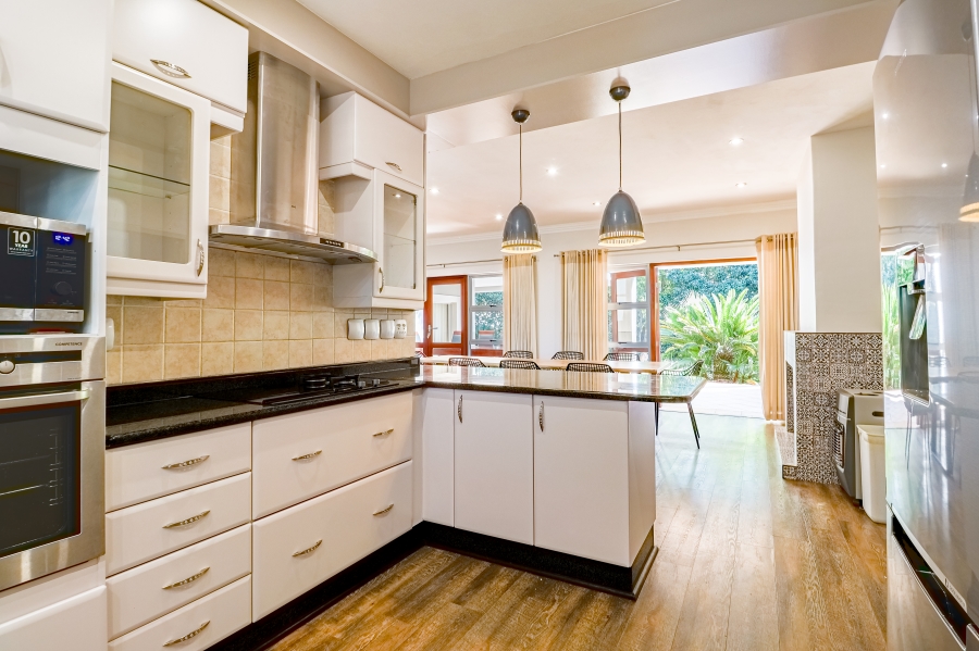 To Let 4 Bedroom Property for Rent in Silver Lakes Golf Estate Gauteng