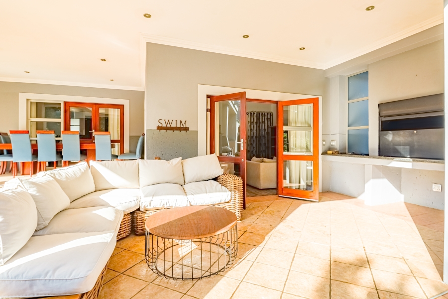 To Let 4 Bedroom Property for Rent in Silver Lakes Golf Estate Gauteng