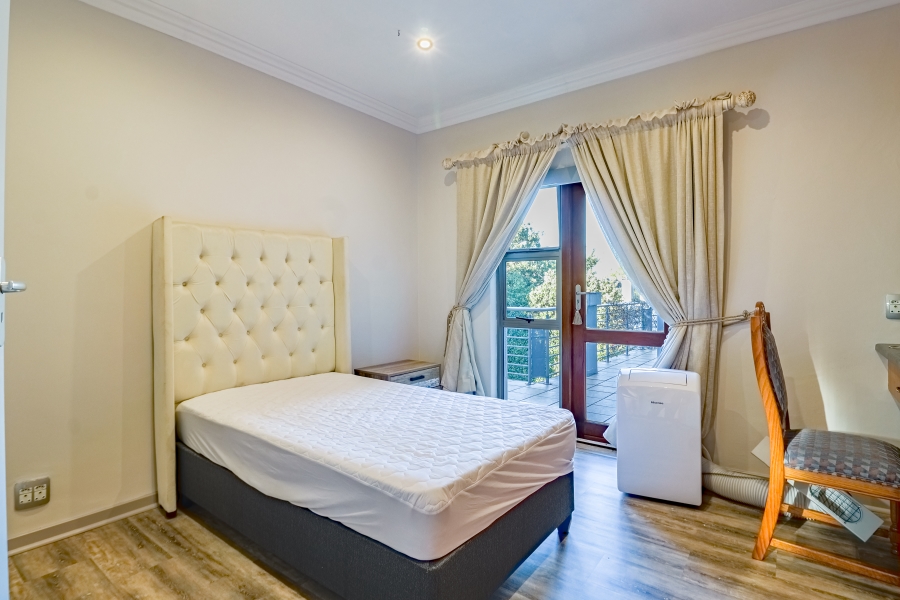 To Let 4 Bedroom Property for Rent in Silver Lakes Golf Estate Gauteng