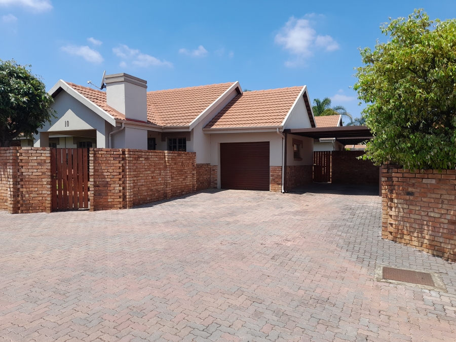 2 Bedroom Property for Sale in Amberfield Gauteng