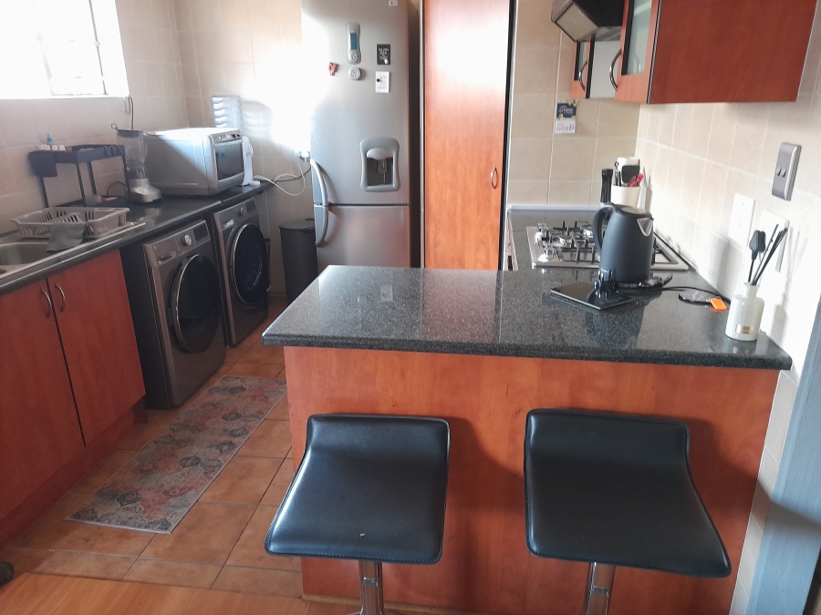 2 Bedroom Property for Sale in Amberfield Gauteng