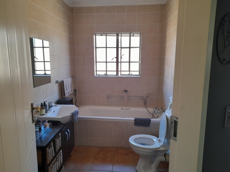 2 Bedroom Property for Sale in Amberfield Gauteng