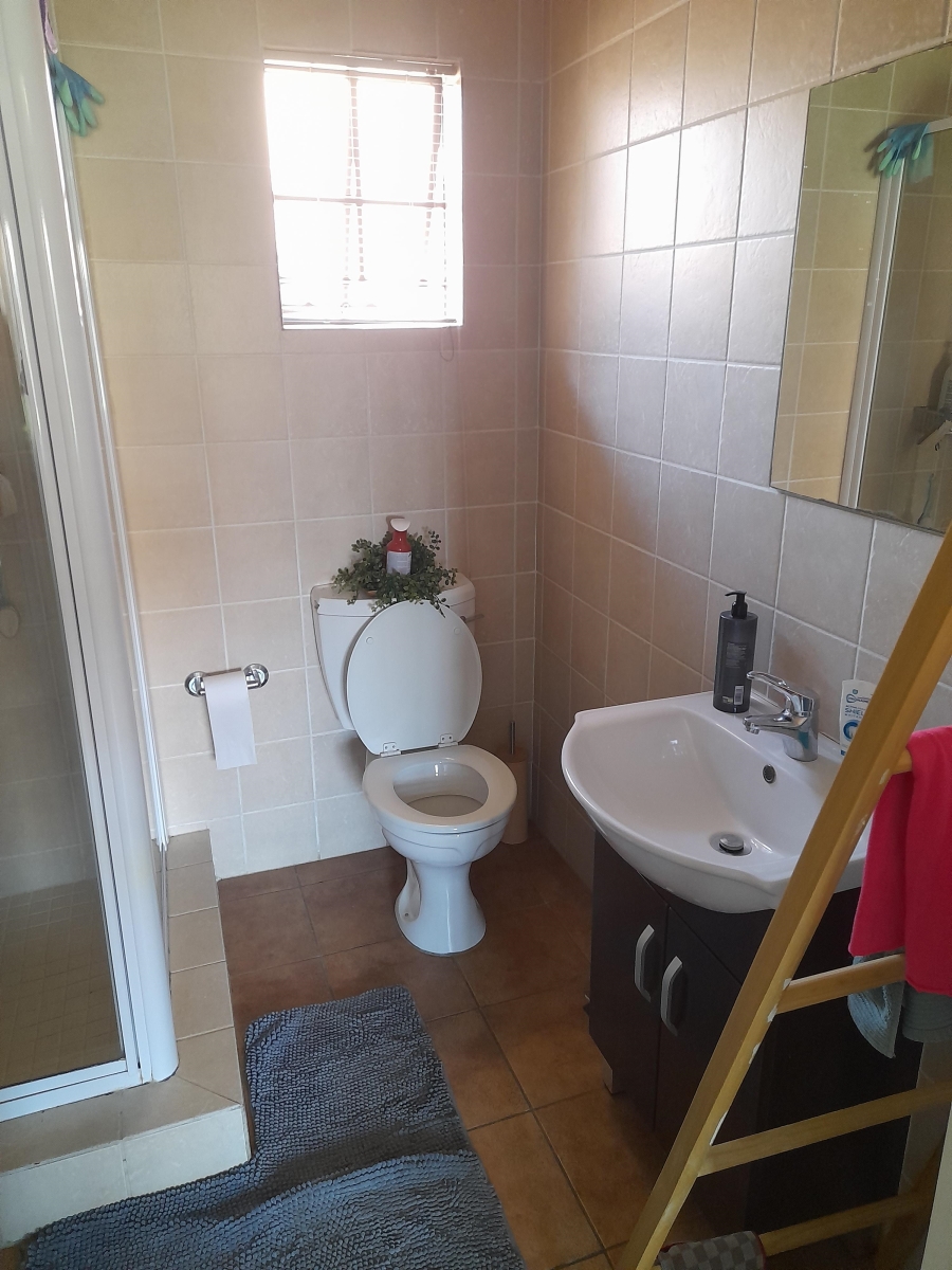 2 Bedroom Property for Sale in Amberfield Gauteng