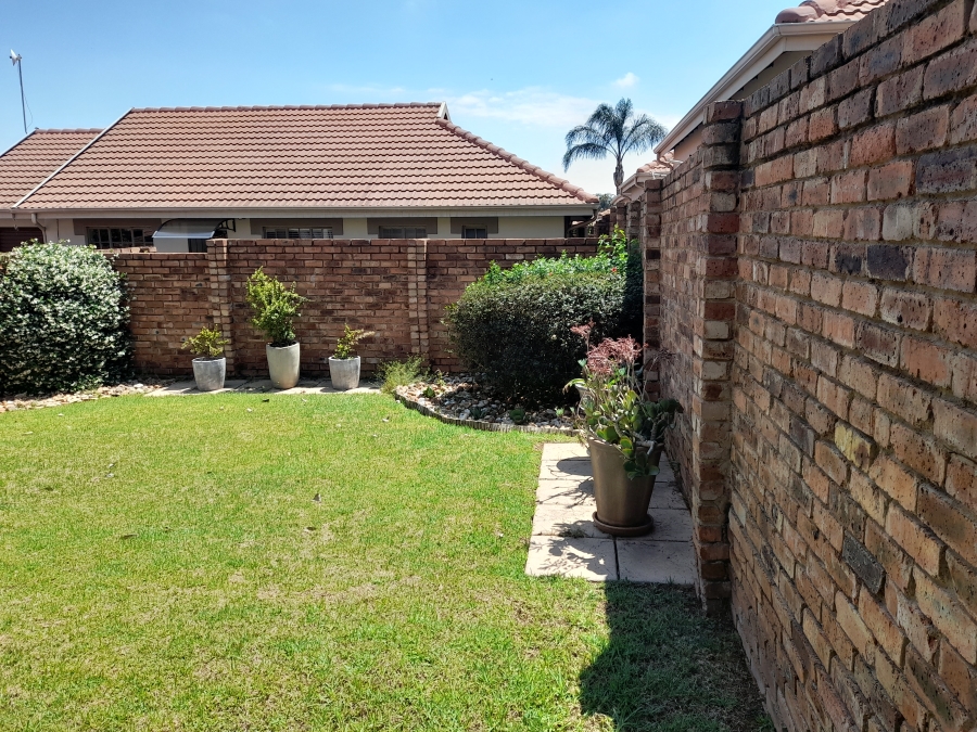 2 Bedroom Property for Sale in Amberfield Gauteng