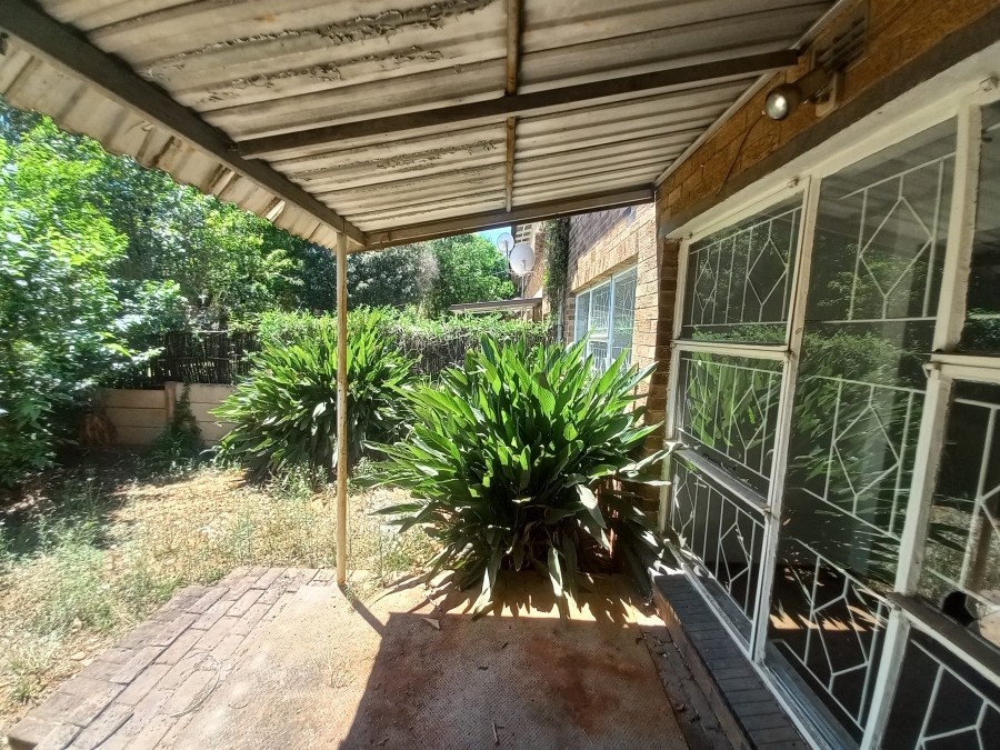 2 Bedroom Property for Sale in Windsor West Gauteng