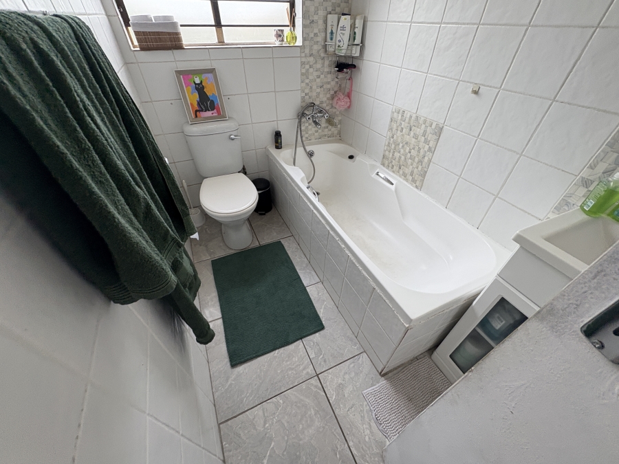 1 Bedroom Property for Sale in Ferndale Gauteng