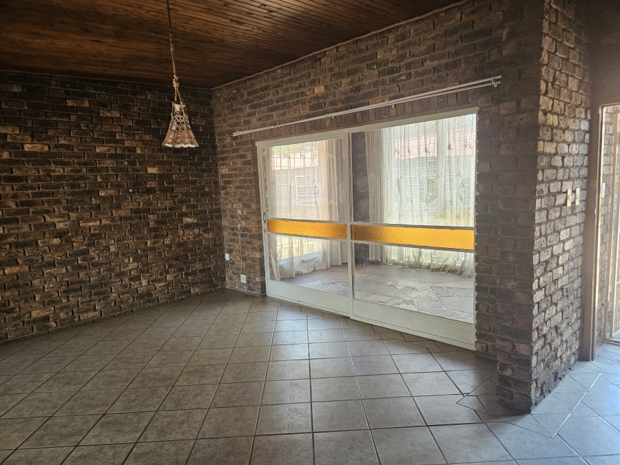3 Bedroom Property for Sale in Pretoria North Gauteng