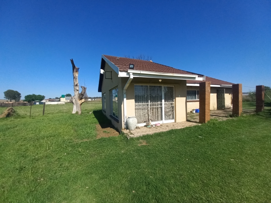 7 Bedroom Property for Sale in Lochvaal Gauteng