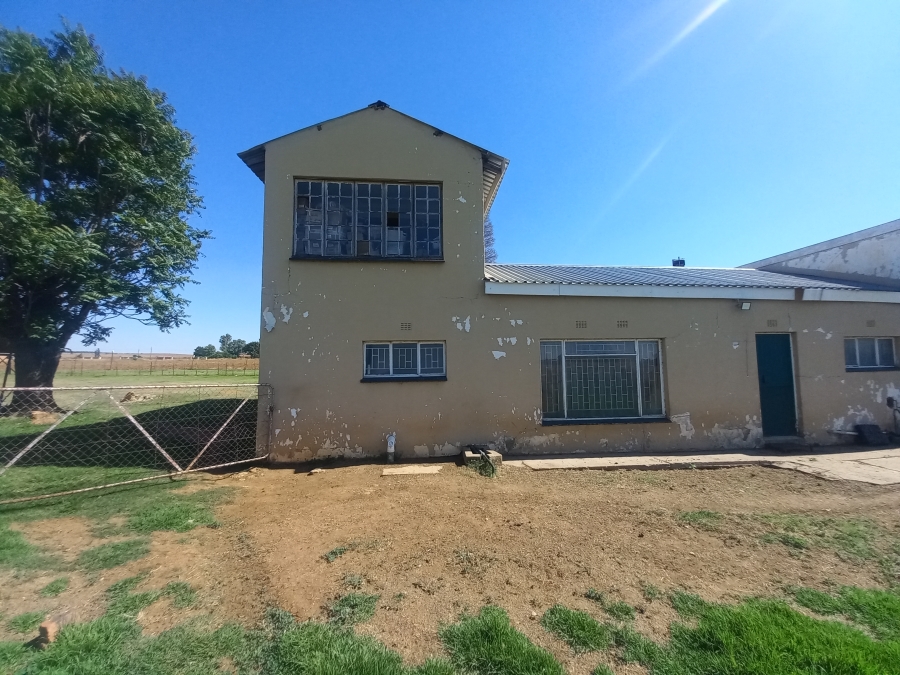 7 Bedroom Property for Sale in Lochvaal Gauteng