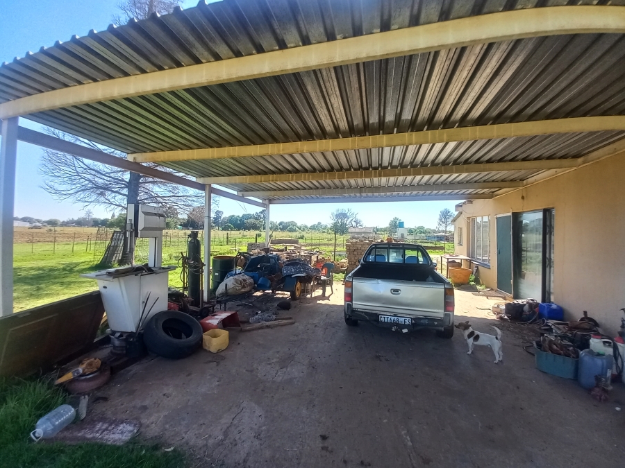 7 Bedroom Property for Sale in Lochvaal Gauteng