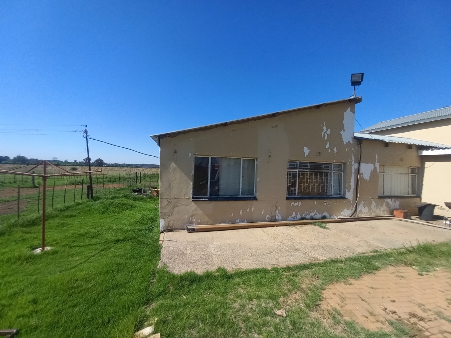 7 Bedroom Property for Sale in Lochvaal Gauteng
