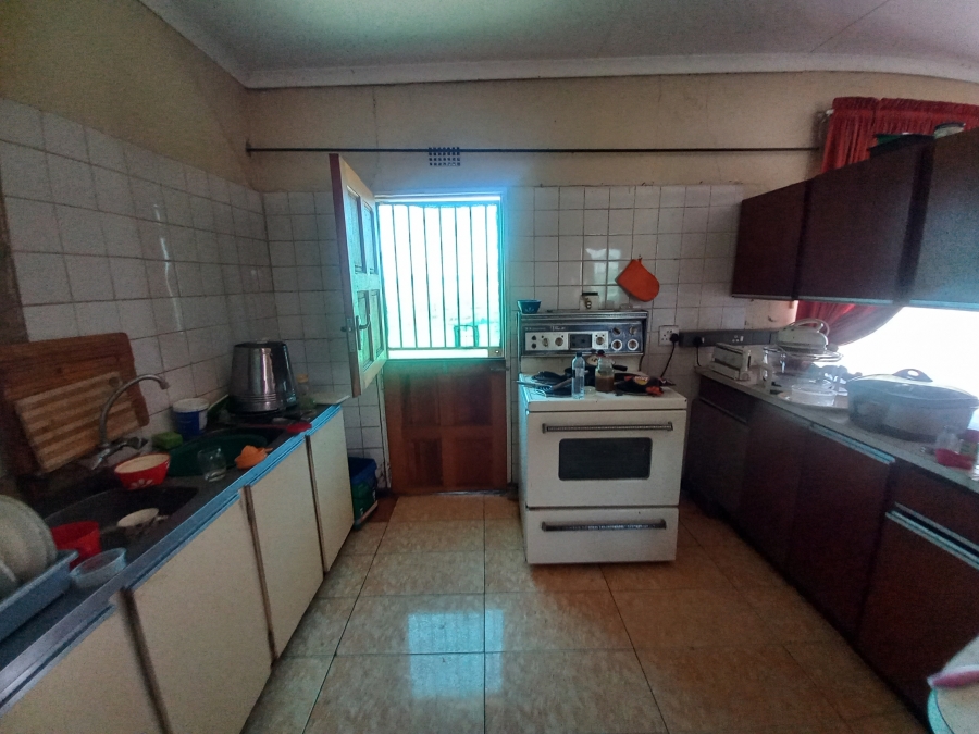 7 Bedroom Property for Sale in Lochvaal Gauteng