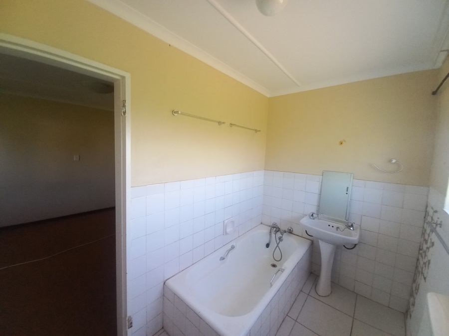 7 Bedroom Property for Sale in Lochvaal Gauteng