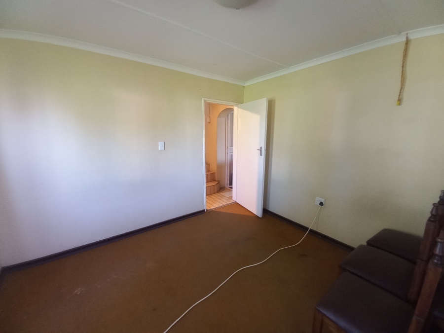 7 Bedroom Property for Sale in Lochvaal Gauteng