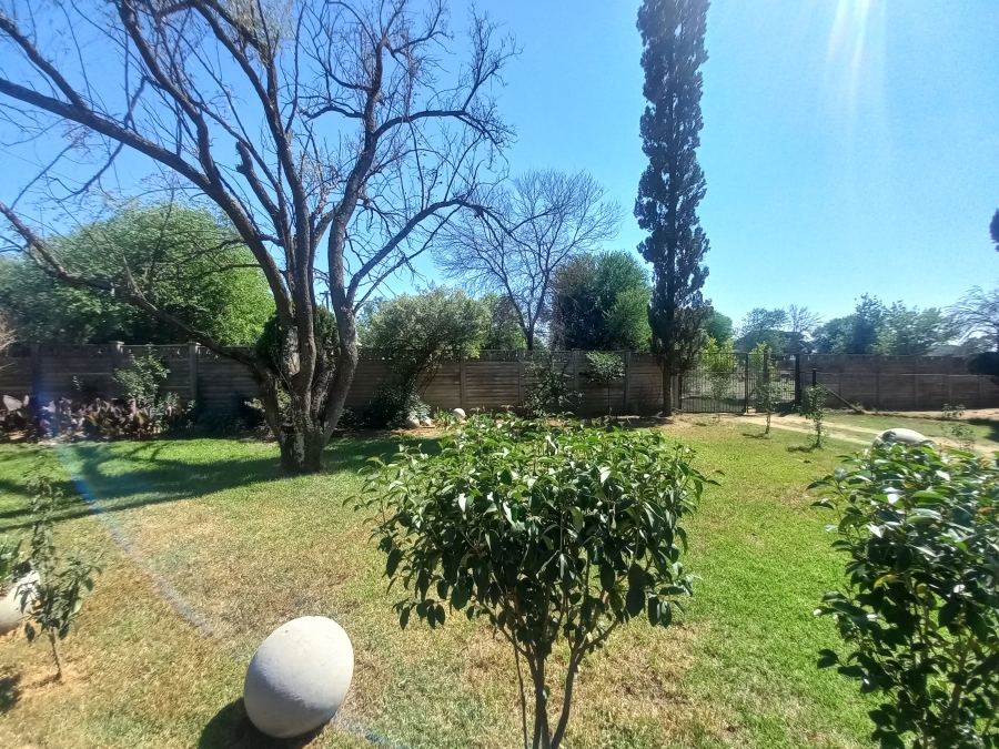 4 Bedroom Property for Sale in Theoville Gauteng