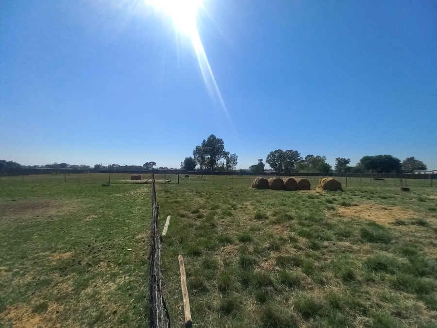 4 Bedroom Property for Sale in Theoville Gauteng