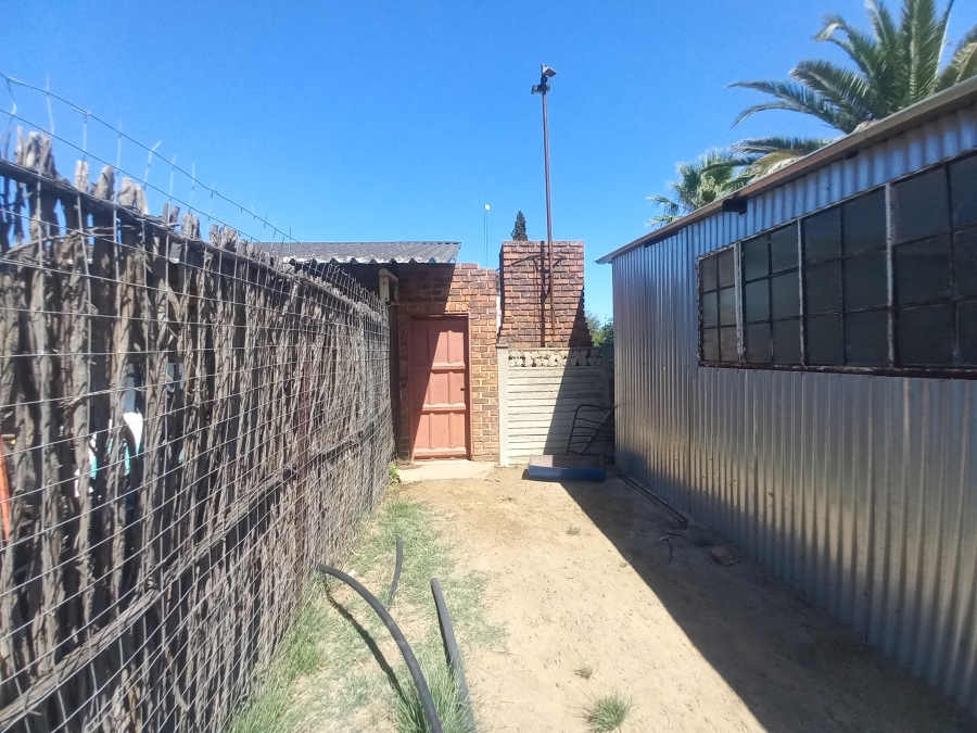 4 Bedroom Property for Sale in Theoville Gauteng