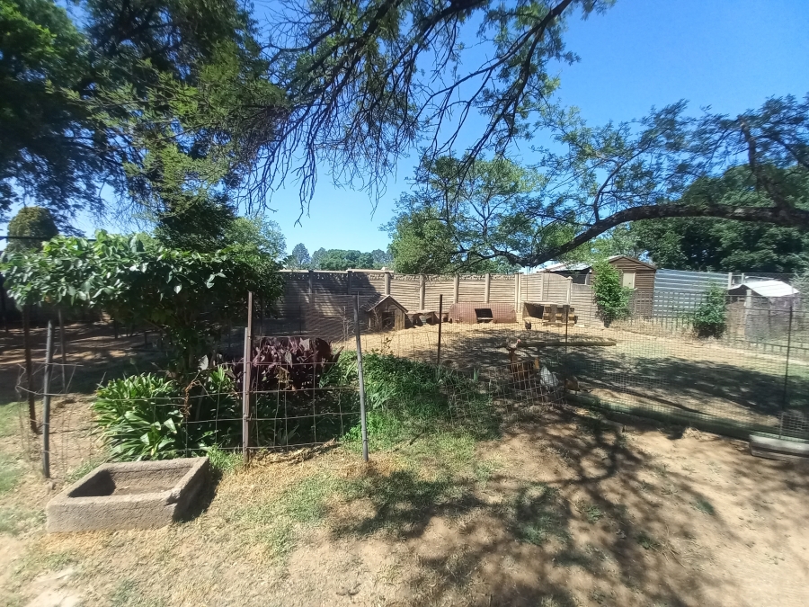 4 Bedroom Property for Sale in Theoville Gauteng