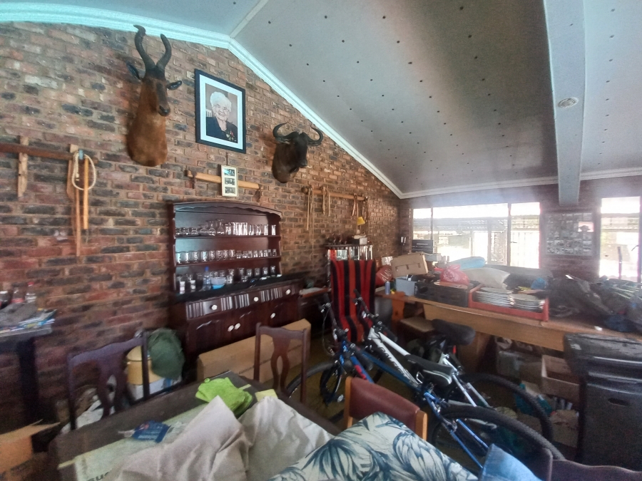 4 Bedroom Property for Sale in Theoville Gauteng