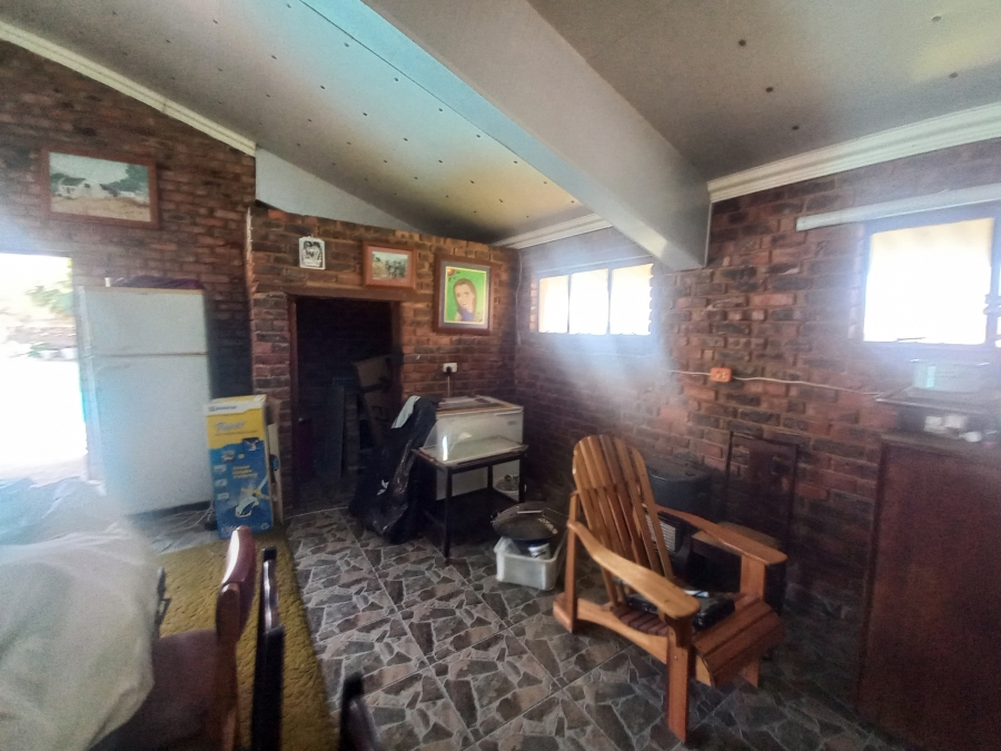 4 Bedroom Property for Sale in Theoville Gauteng