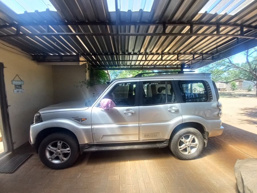 4 Bedroom Property for Sale in Theoville Gauteng