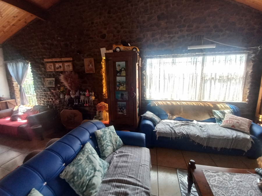4 Bedroom Property for Sale in Theoville Gauteng