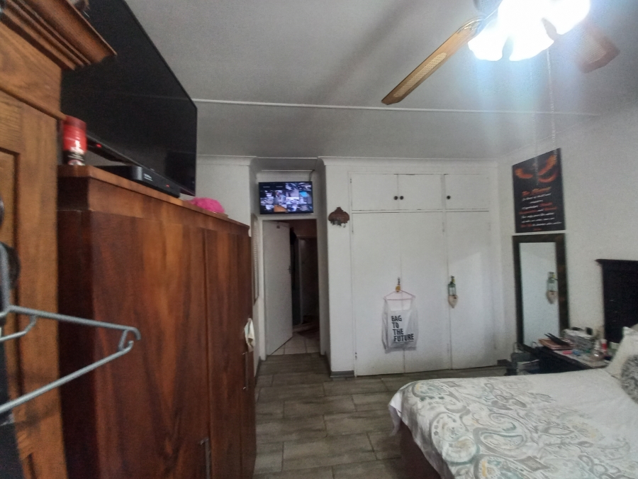 4 Bedroom Property for Sale in Theoville Gauteng