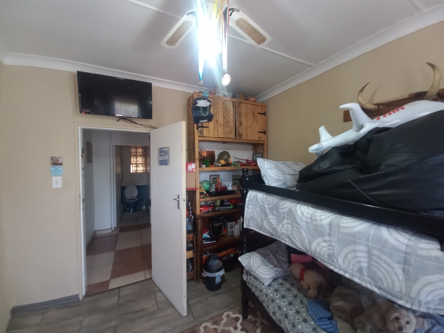 4 Bedroom Property for Sale in Theoville Gauteng