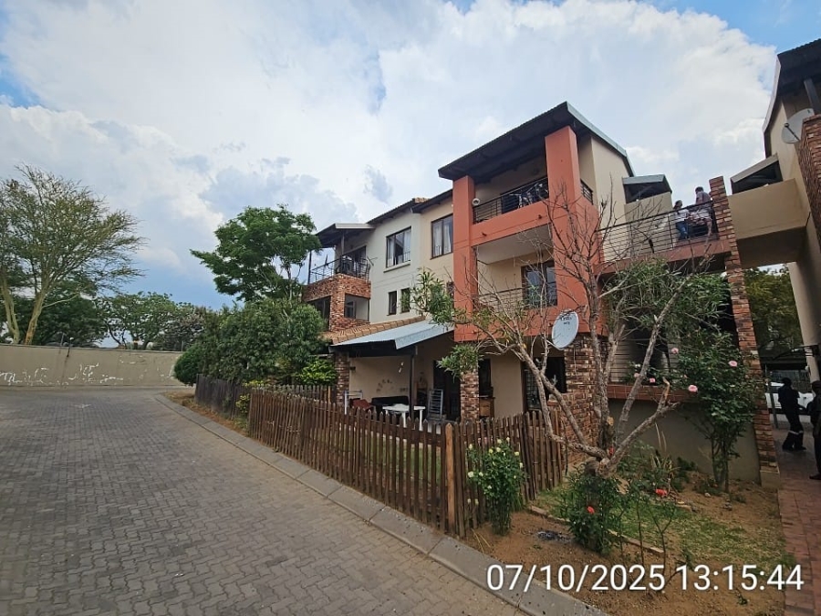 1 Bedroom Property for Sale in Vorna Valley Gauteng