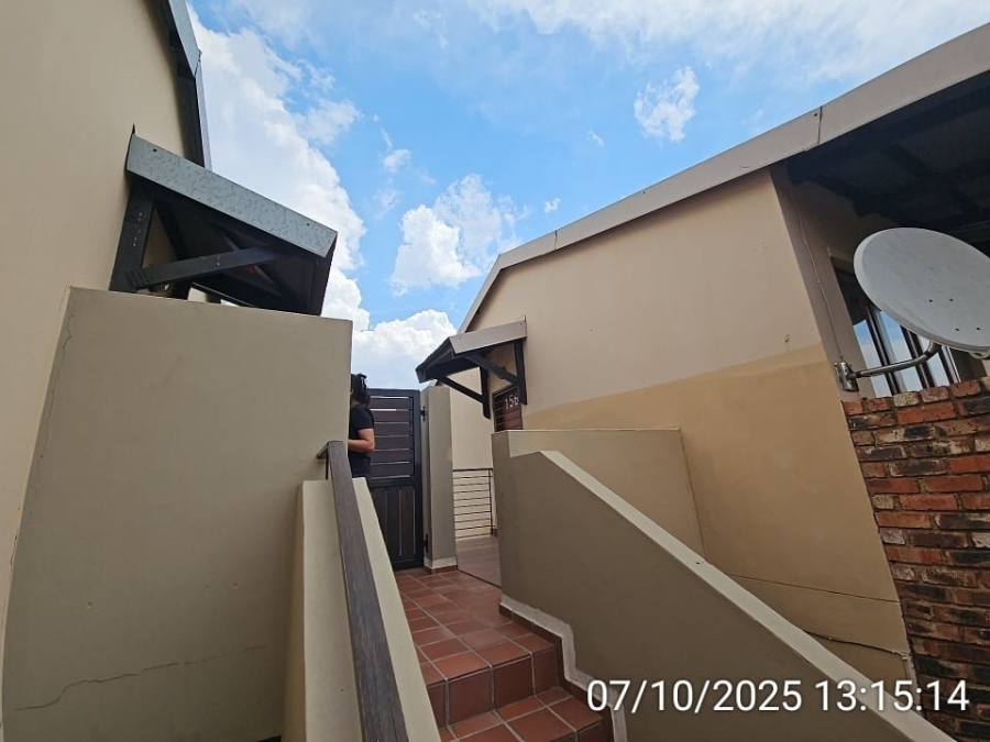 1 Bedroom Property for Sale in Vorna Valley Gauteng