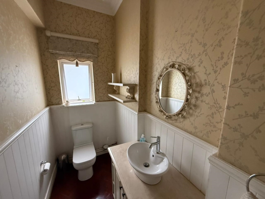 4 Bedroom Property for Sale in Cedar Lakes Gauteng