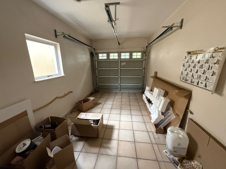 4 Bedroom Property for Sale in Cedar Lakes Gauteng