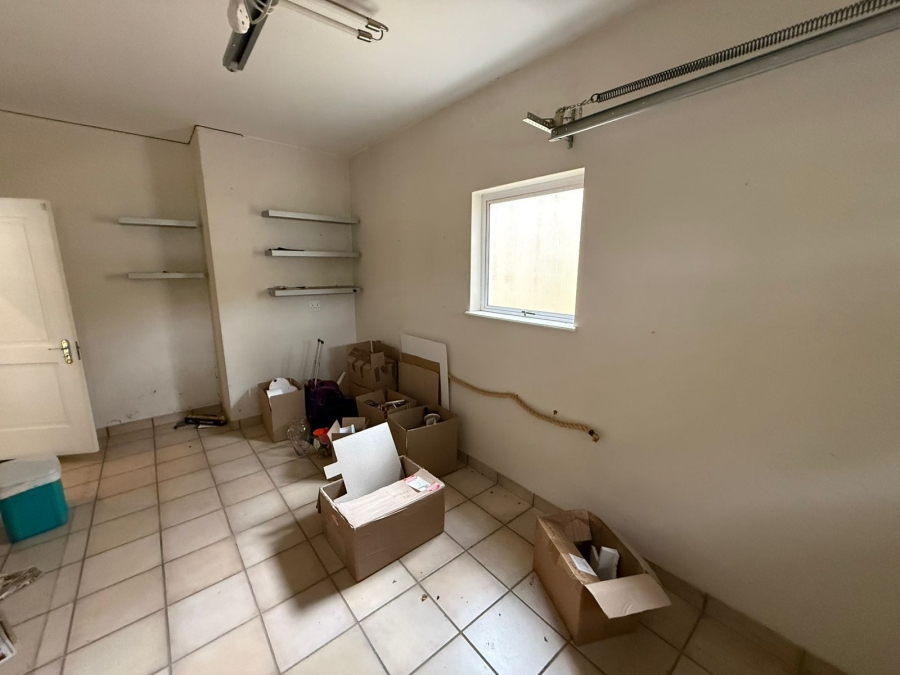 4 Bedroom Property for Sale in Cedar Lakes Gauteng