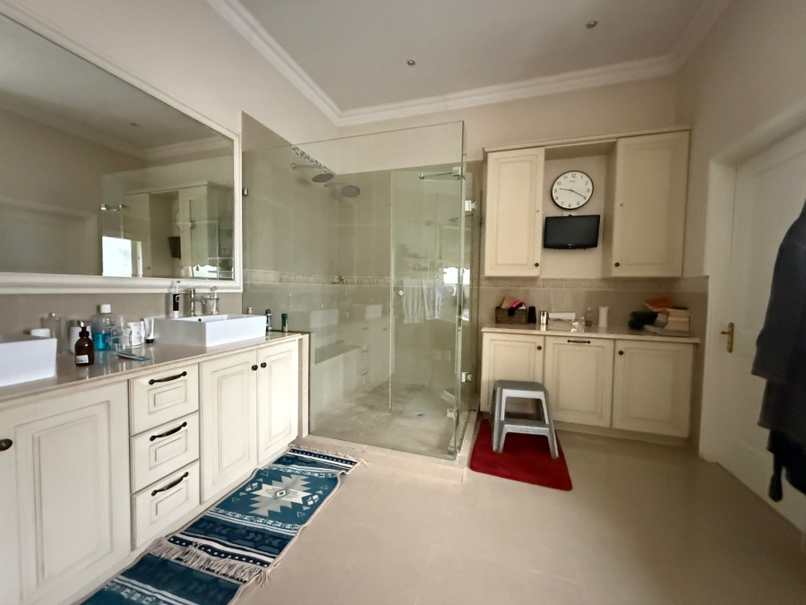 4 Bedroom Property for Sale in Cedar Lakes Gauteng