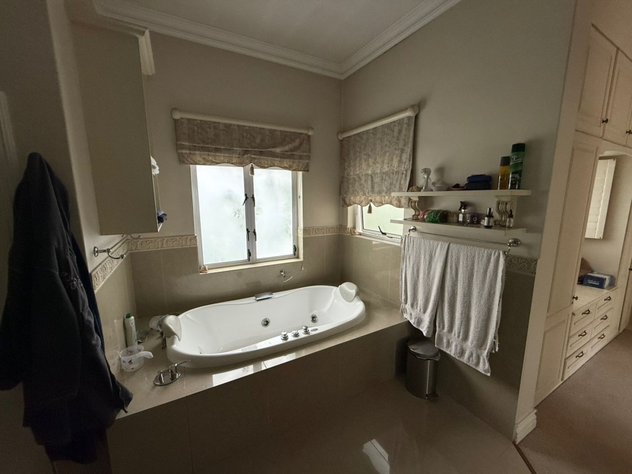 4 Bedroom Property for Sale in Cedar Lakes Gauteng