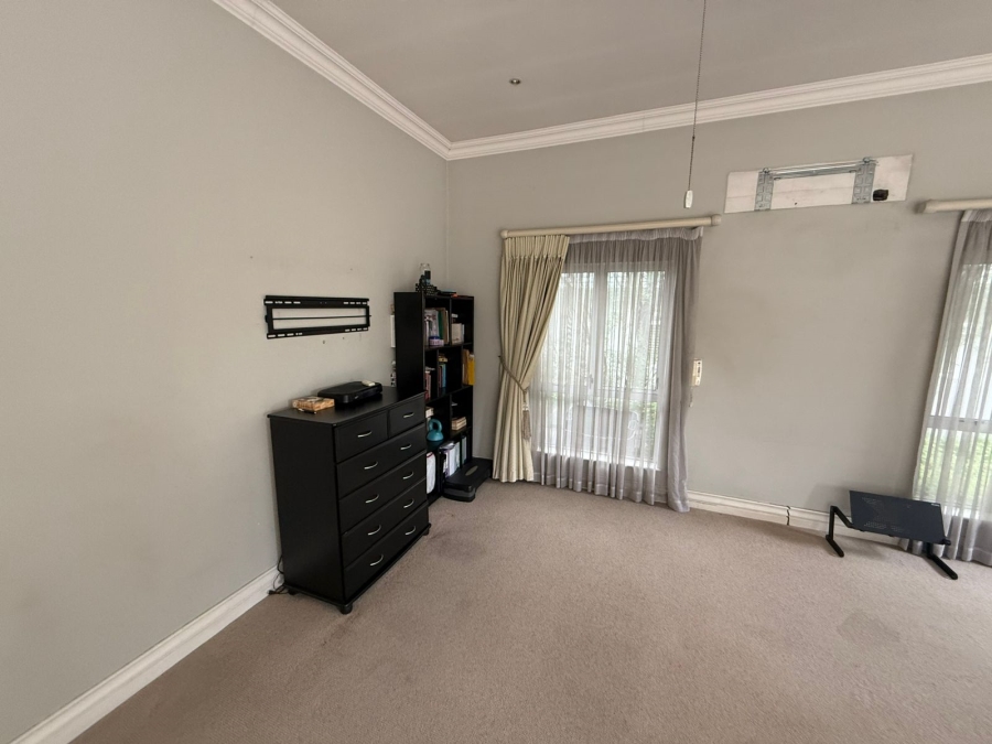 4 Bedroom Property for Sale in Cedar Lakes Gauteng