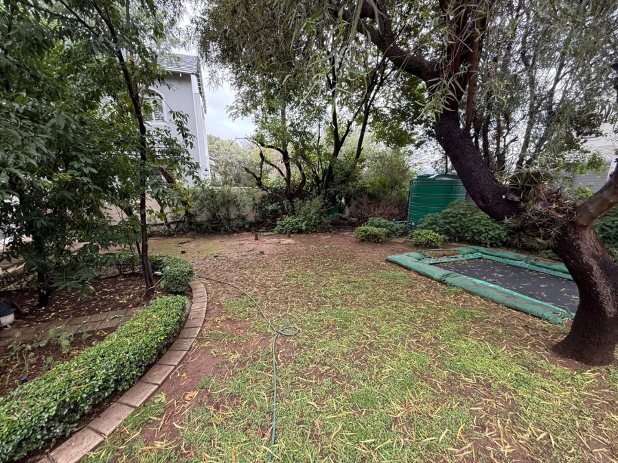 4 Bedroom Property for Sale in Cedar Lakes Gauteng