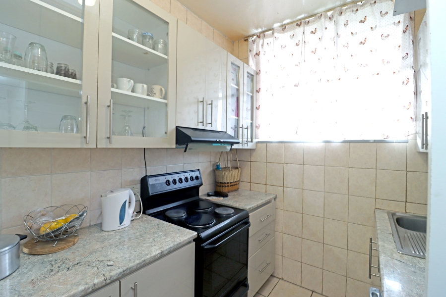 2 Bedroom Property for Sale in Kew Gauteng
