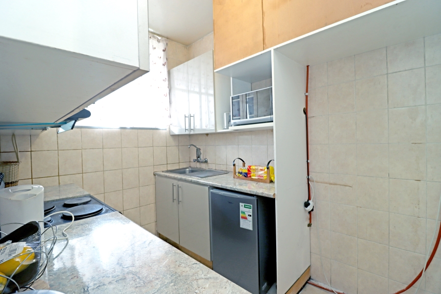 2 Bedroom Property for Sale in Kew Gauteng