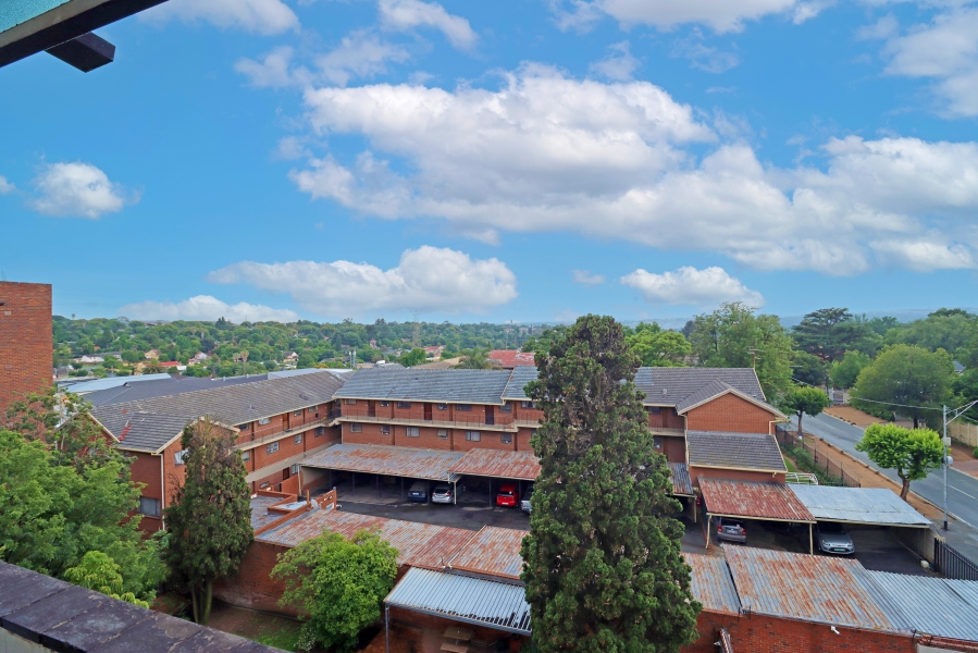 2 Bedroom Property for Sale in Kew Gauteng