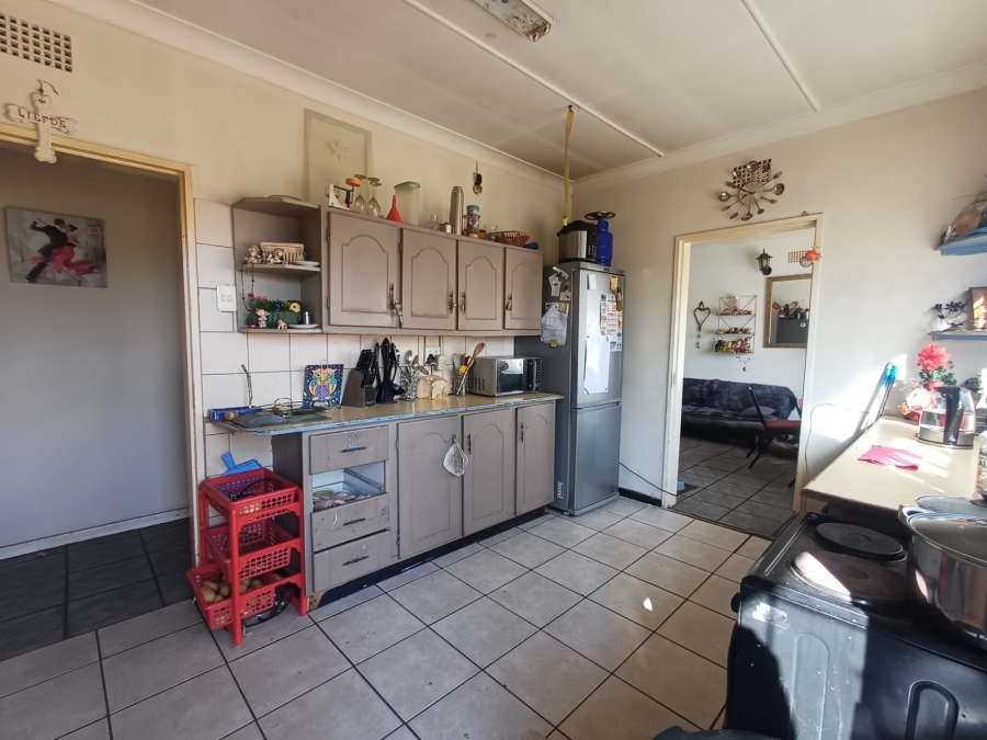 3 Bedroom Property for Sale in Strubenvale Gauteng