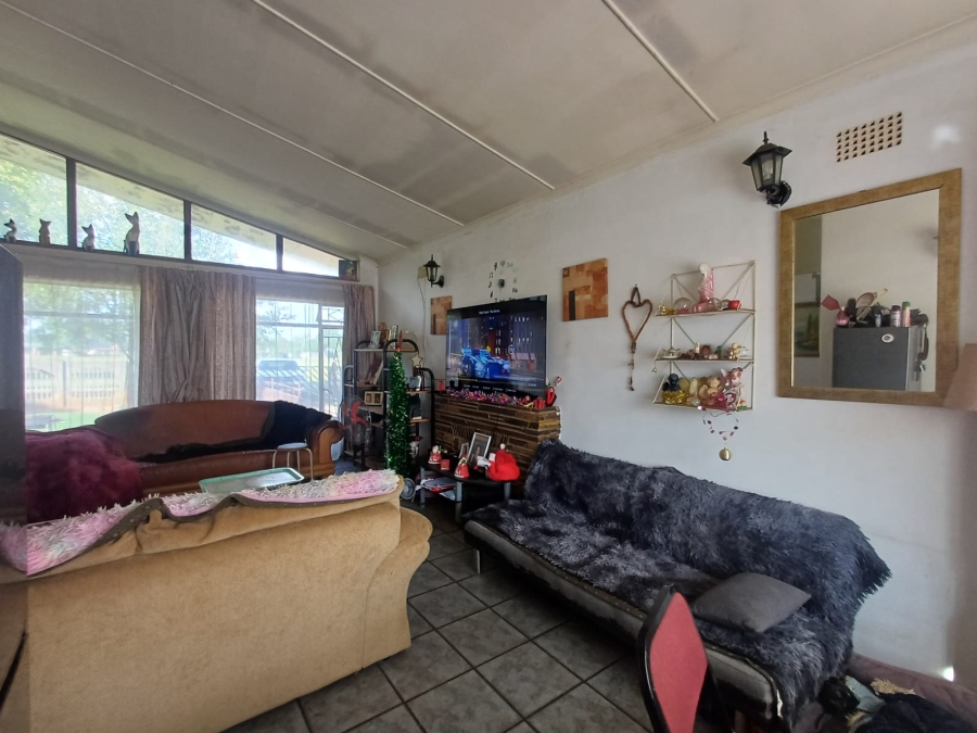 3 Bedroom Property for Sale in Strubenvale Gauteng